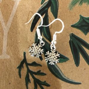 🎄Snowflake earrings